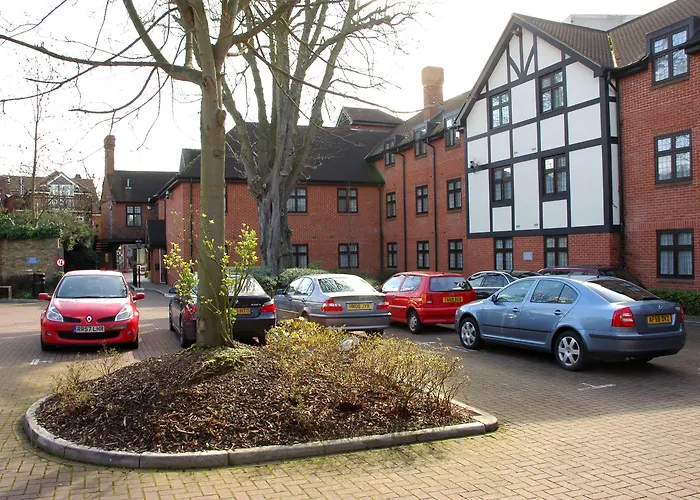 Cheap hotel: The White Hart Hotel