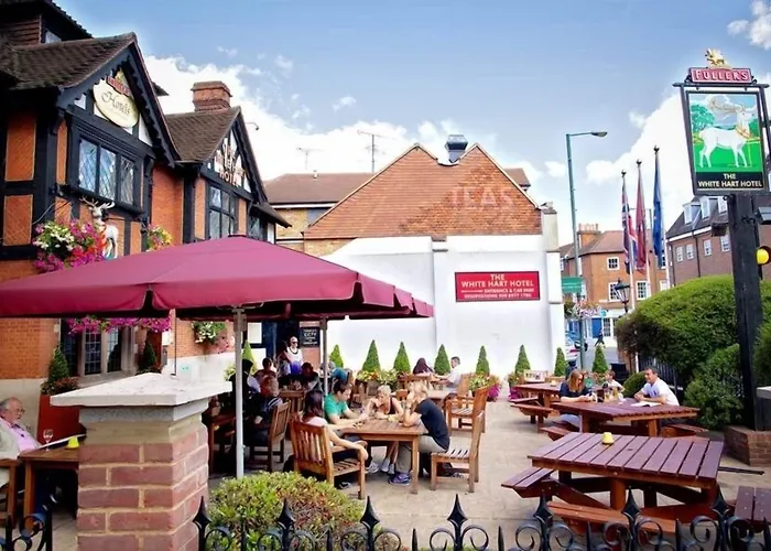Cheap hotel: The White Hart Hotel