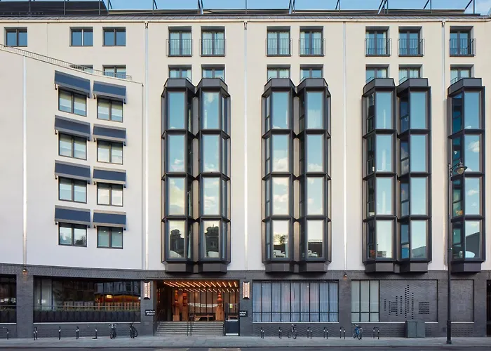 Hotel near College: One Hundred Shoreditch