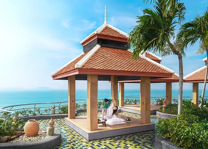 Royal Cliff Beach Terrace