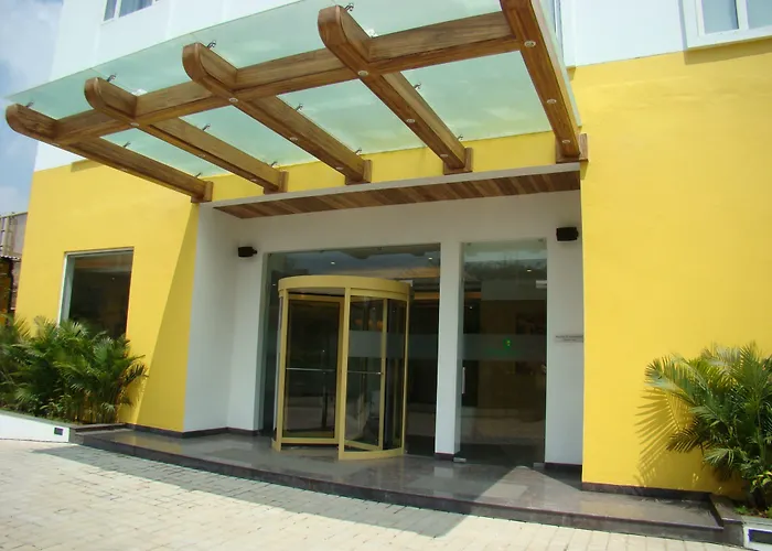Hotels With Four Stars Lemon Tree Chennai