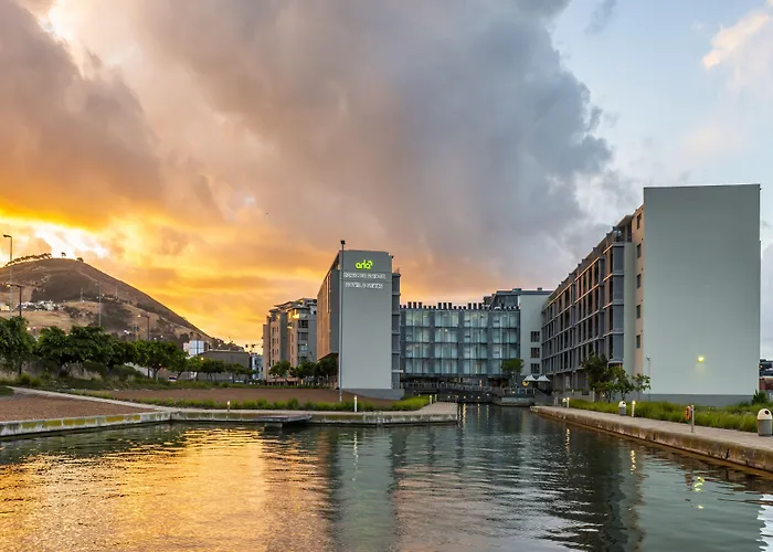 Aha Harbour Bridge & Suites