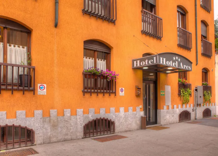 Cheap hotels Ares Milano