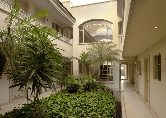 & Suites Quinta Magna