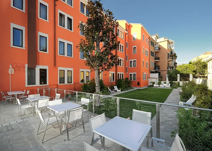 Villa: Carnival Palace - Venice Collection