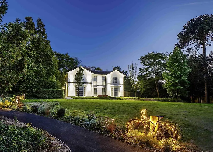 Mercure Hawkwell House