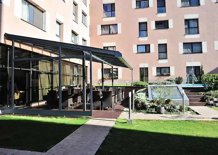 Hotel nahe College: Melrose Apartments
