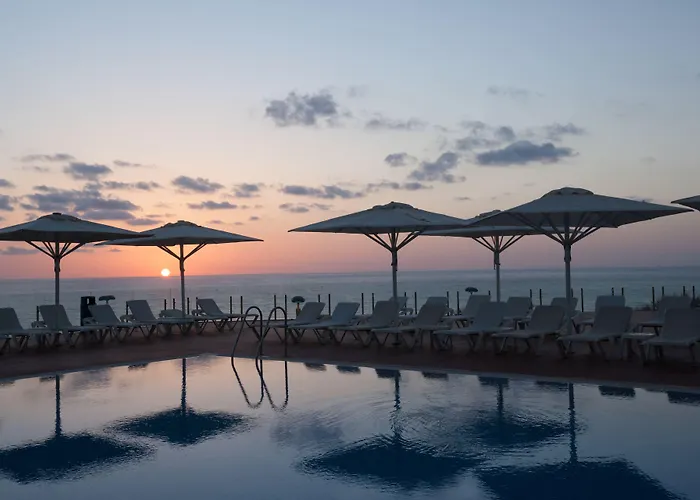 Island Luxurious Suites And Spa