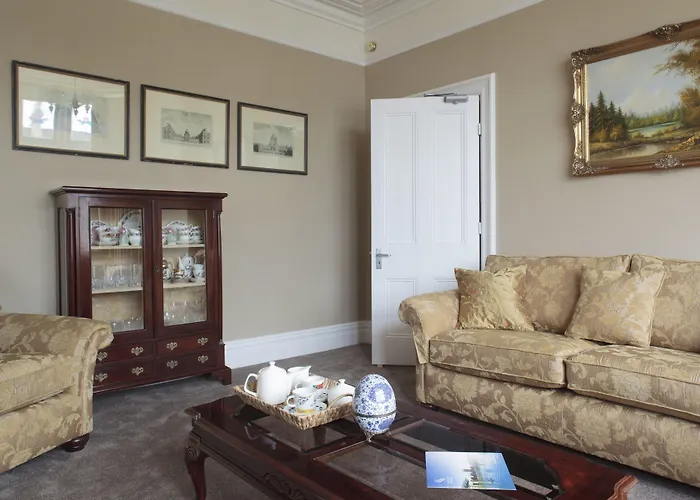 Kid friendly hotel 2 Crescent Gardens Guest House