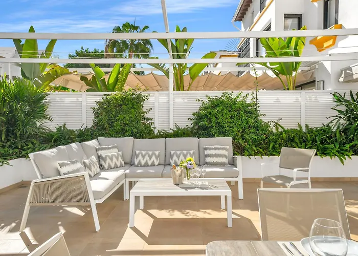 Casa Adriana - Marbellamar Modern Townhouse By Finest Rentals