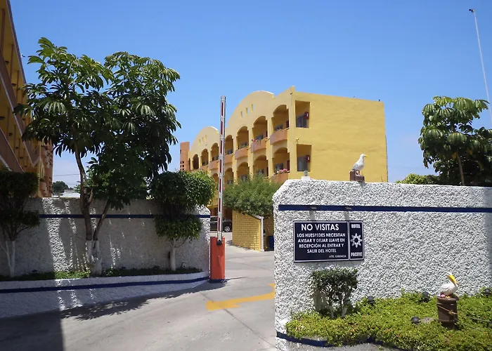 Hotel Pacific