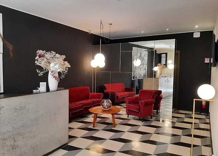 Сity center hotels Navona Theatre
