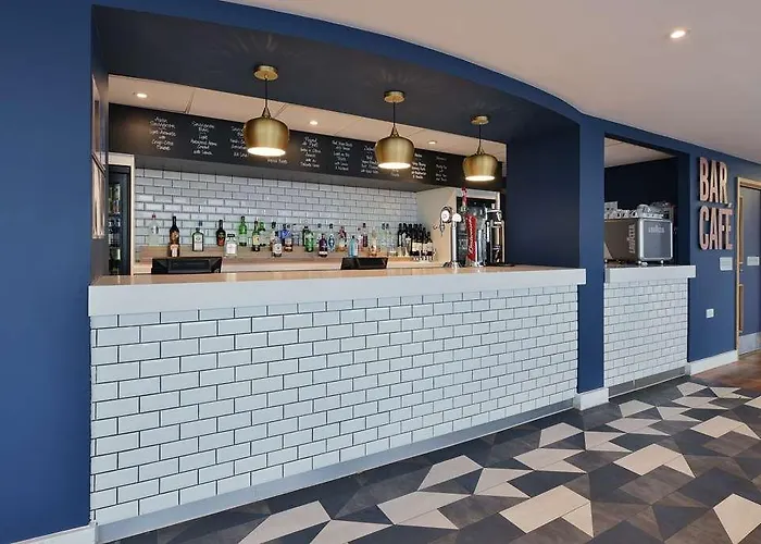 Airport Hotel: Travelodge London City Airport