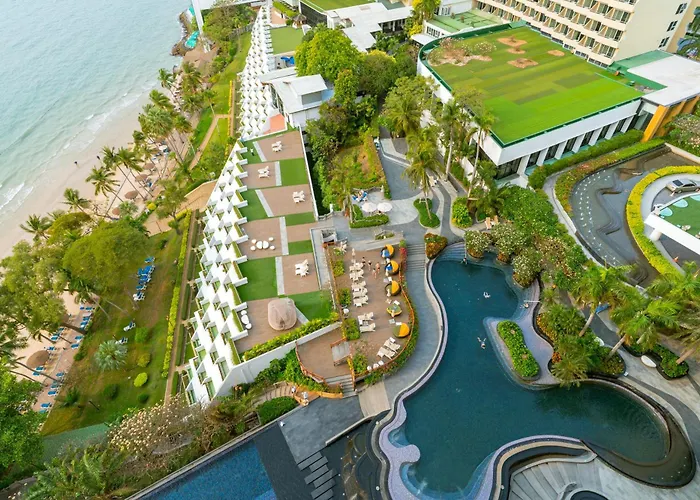 Royal Cliff Beach Terrace