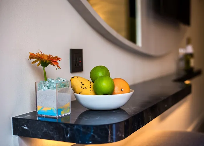 Beach hotel: Hotel Clover Patong Phuket - Sha Plus