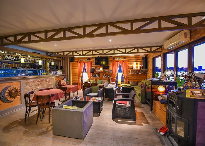 Hotel: San Art Floating Hostel&Apartments