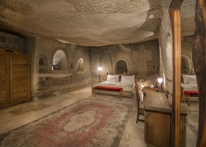 Hera Cave Suites
