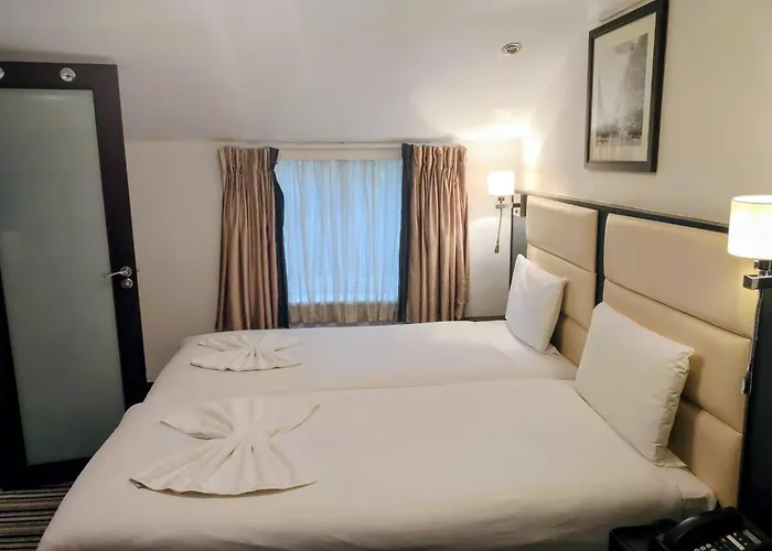 Cheap hotel: Hotel Edward Paddington