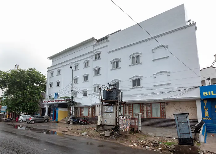 Metro Grand Hotel