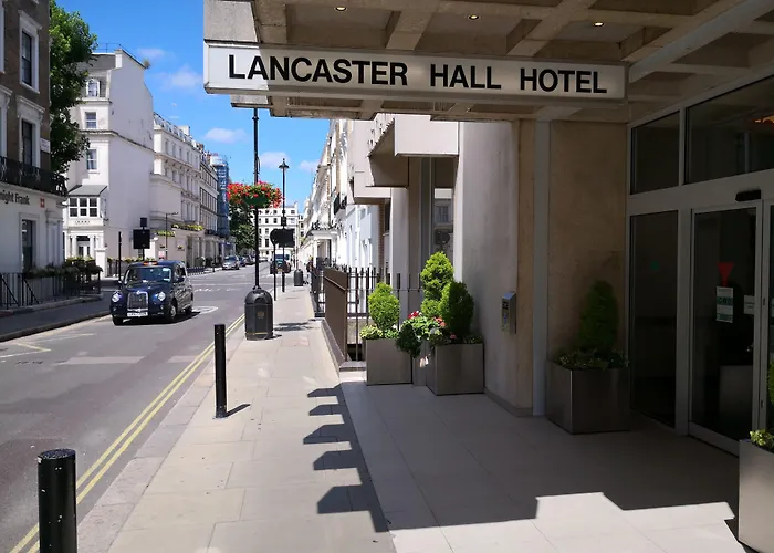3 star hotels Lancaster Hall
