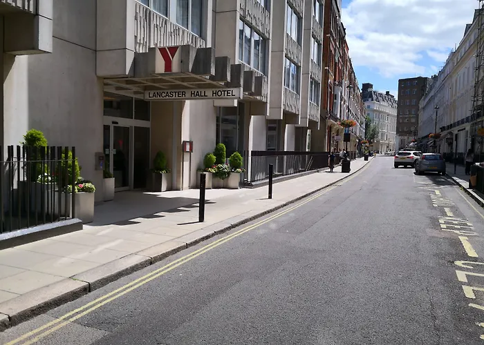 3 star hotels Lancaster Hall