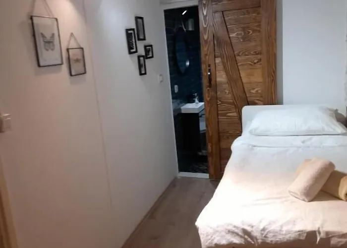 Private Accomodation Linda