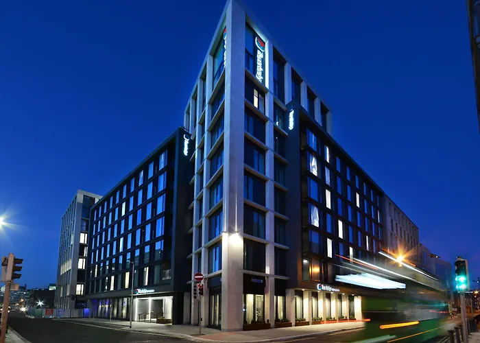 Familienhotel: Travelodge Plus Dublin City Centre