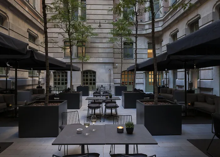 Kozmo Suites & Spa - Small Luxury s Of The World