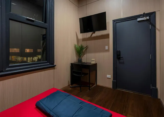 Capsule Hostel Perth - Note - Valid Passport Required To Check-In