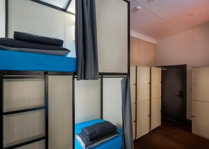 Capsule Hostel Perth - Note - Valid Passport Required To Check-In