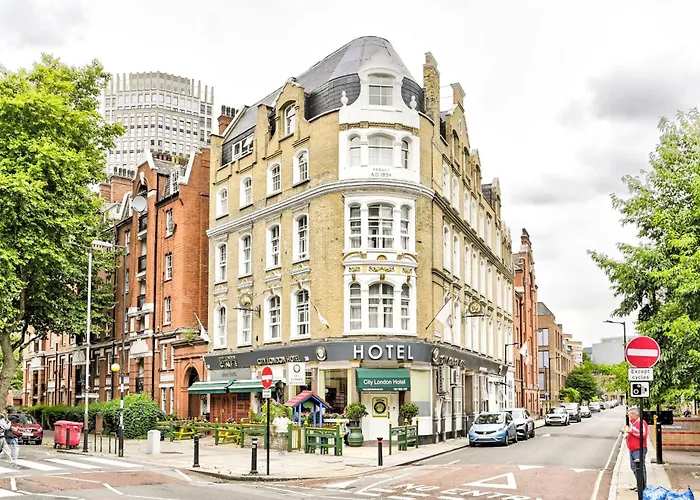 Resort: City London Hotel