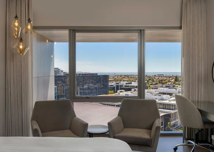 Family resorts Cape Town Marriott Crystal Towers