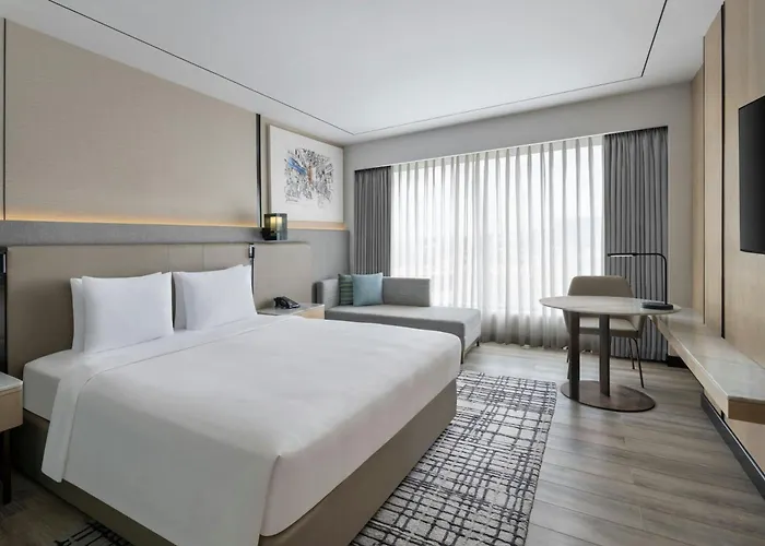 Courtyard By Marriott International Airport