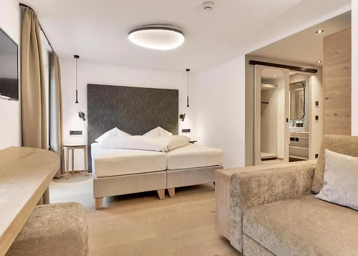 Quality Hosts Arlberg - Hotel Goldenes Kreuz B&B