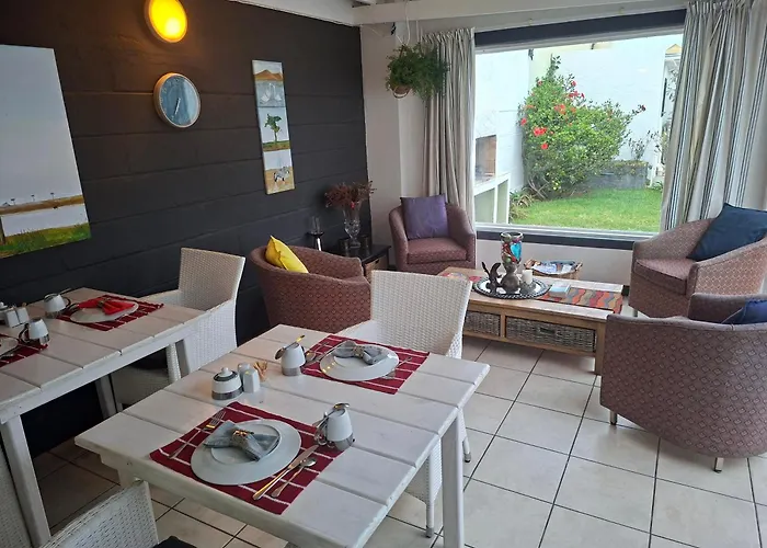 Pebble Stone House Bed & Breakfast
