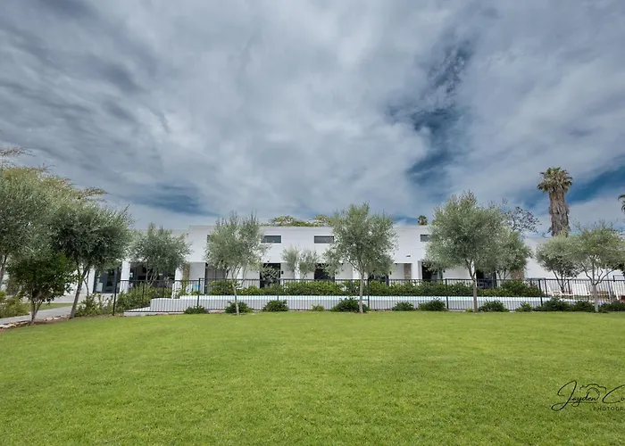 Family Hotel: Karoo Retreat- Self Catering Villas And Guest House