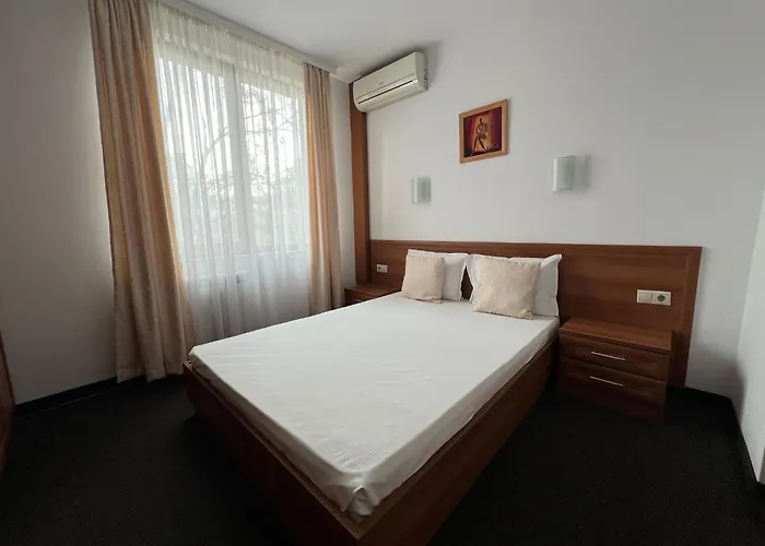 Family Hotel 007 Ivan Dimitrov-Kuklata 15 Str