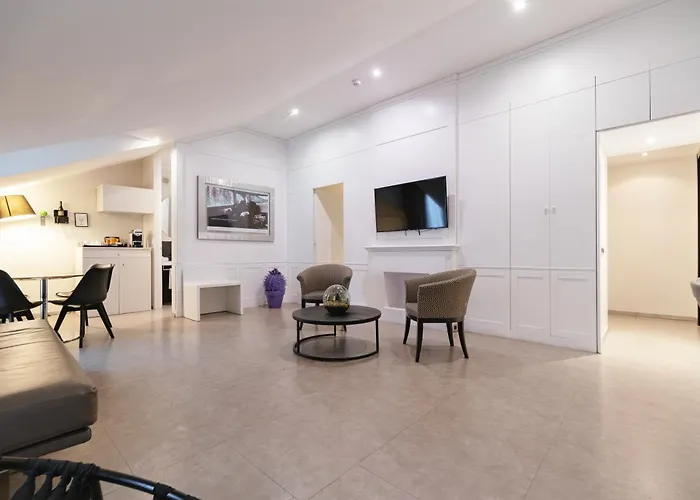 Apartments Montenapoleone Suites
