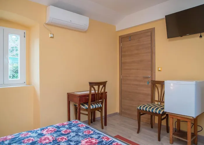 Luisa S2 Rooms