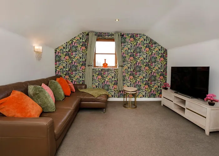 City Apartments - Reubens Court