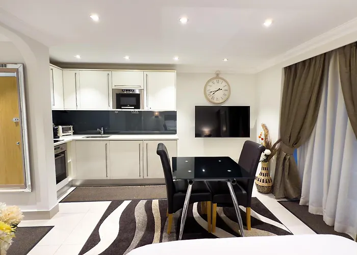 Trip to College Marylebone Village s