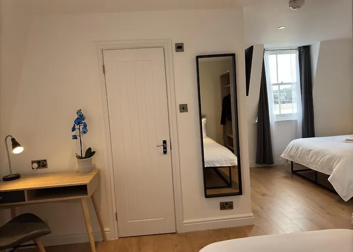 3 star hotel: Berjaya Eden Park London Hotel