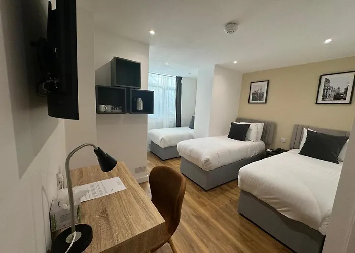 3 star hotel: Berjaya Eden Park London Hotel
