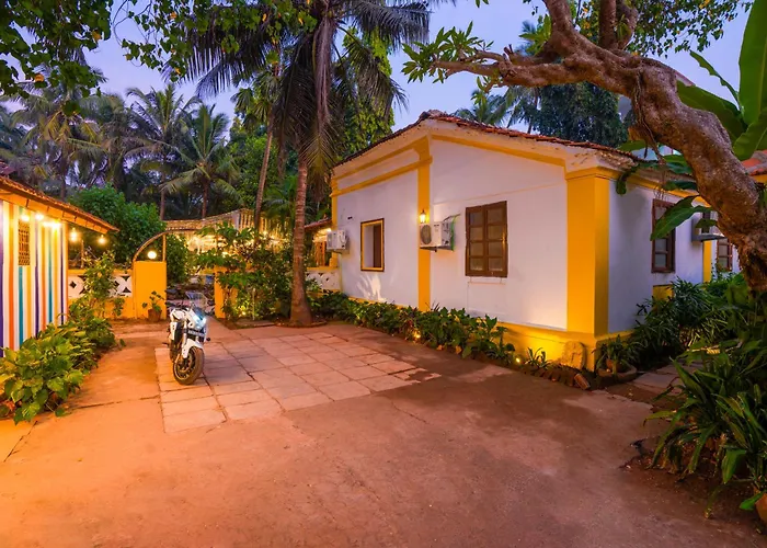Gostops Lite Goa, Calangute