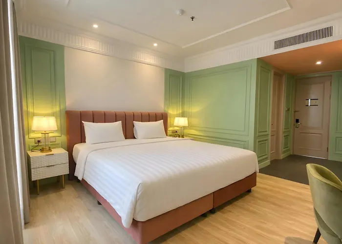 Сity center hotels Maia Jakarta
