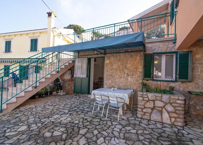Rovenska House