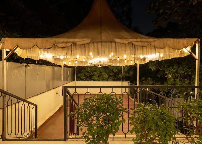 Hanu Reddy Residences Poes Garden