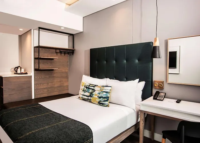 Hotel with pool: Stayeasy Maputo