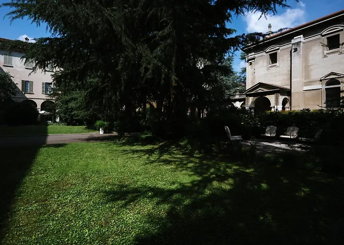Central hotel: Centro Paolo VI