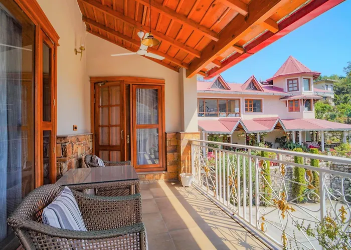 Neelesh Inn - Luxury Lake View With Swimming Pool On Lake